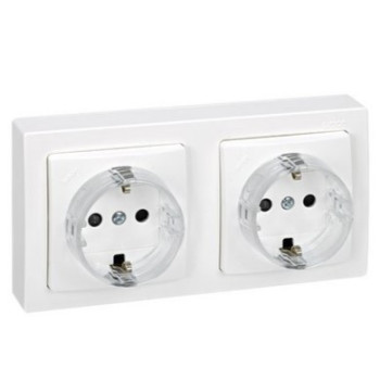 Base de enchufe doble precableada