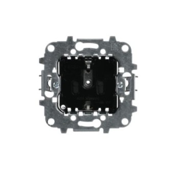 Base de enchufe 2P+T lateral Schuko con garra  8188.5