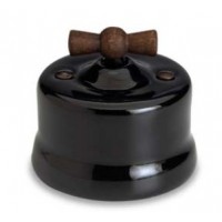 CRUZAMIENTO DE PORCELANA SALIENTE.GARBY NEGRO, MANETA MADERA