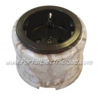 BASE DE ENCHUFE SCHUKO DE PORCELANA REGGIA CON INTERIOR PLASTICO